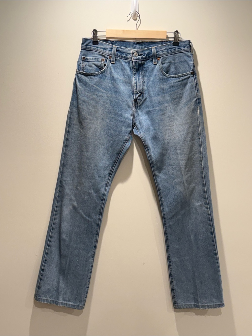 Levi's Light Blue Relaxed Fit Men's Jeans
